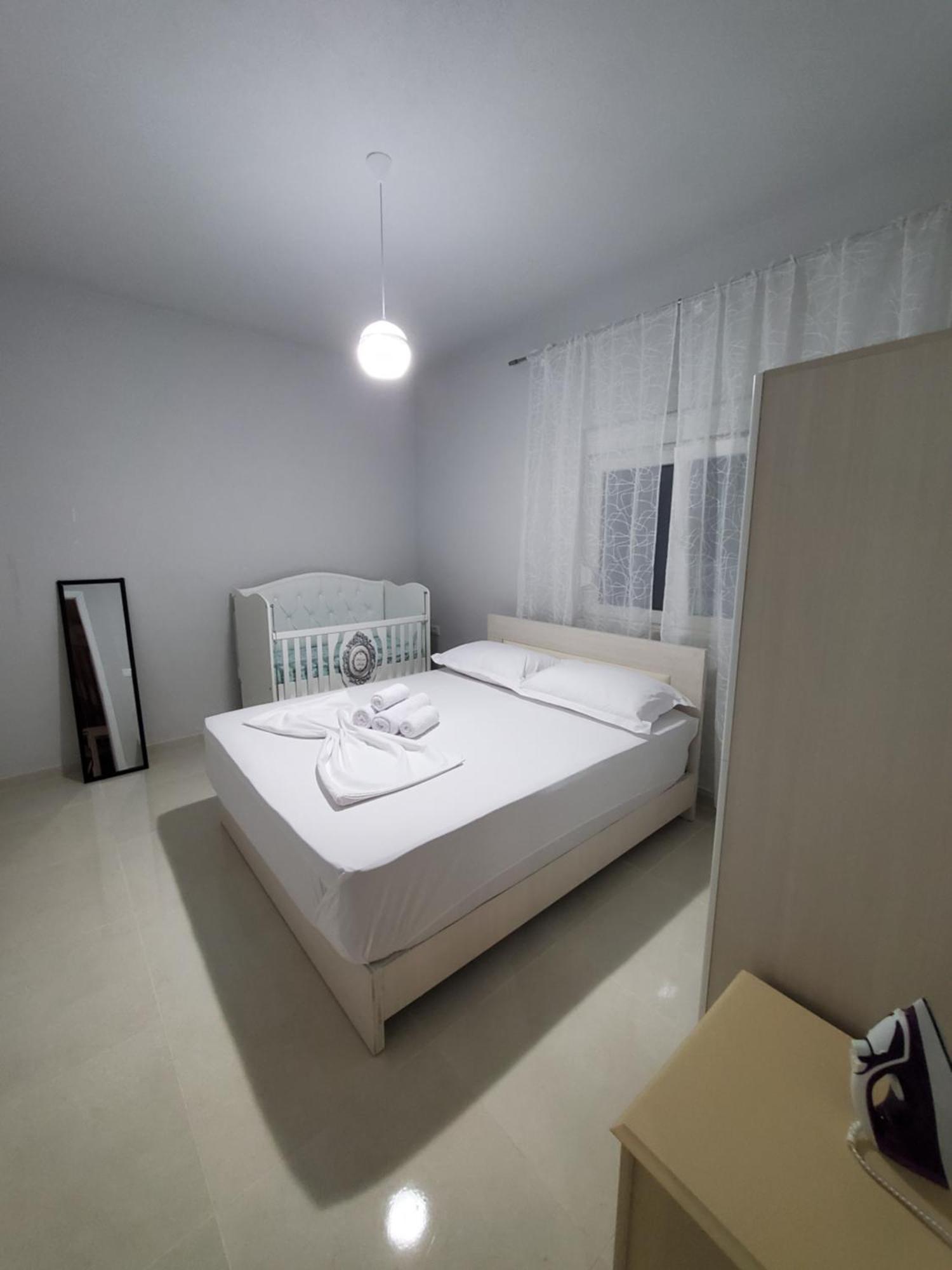 Twins Apartment Përmet Rom bilde